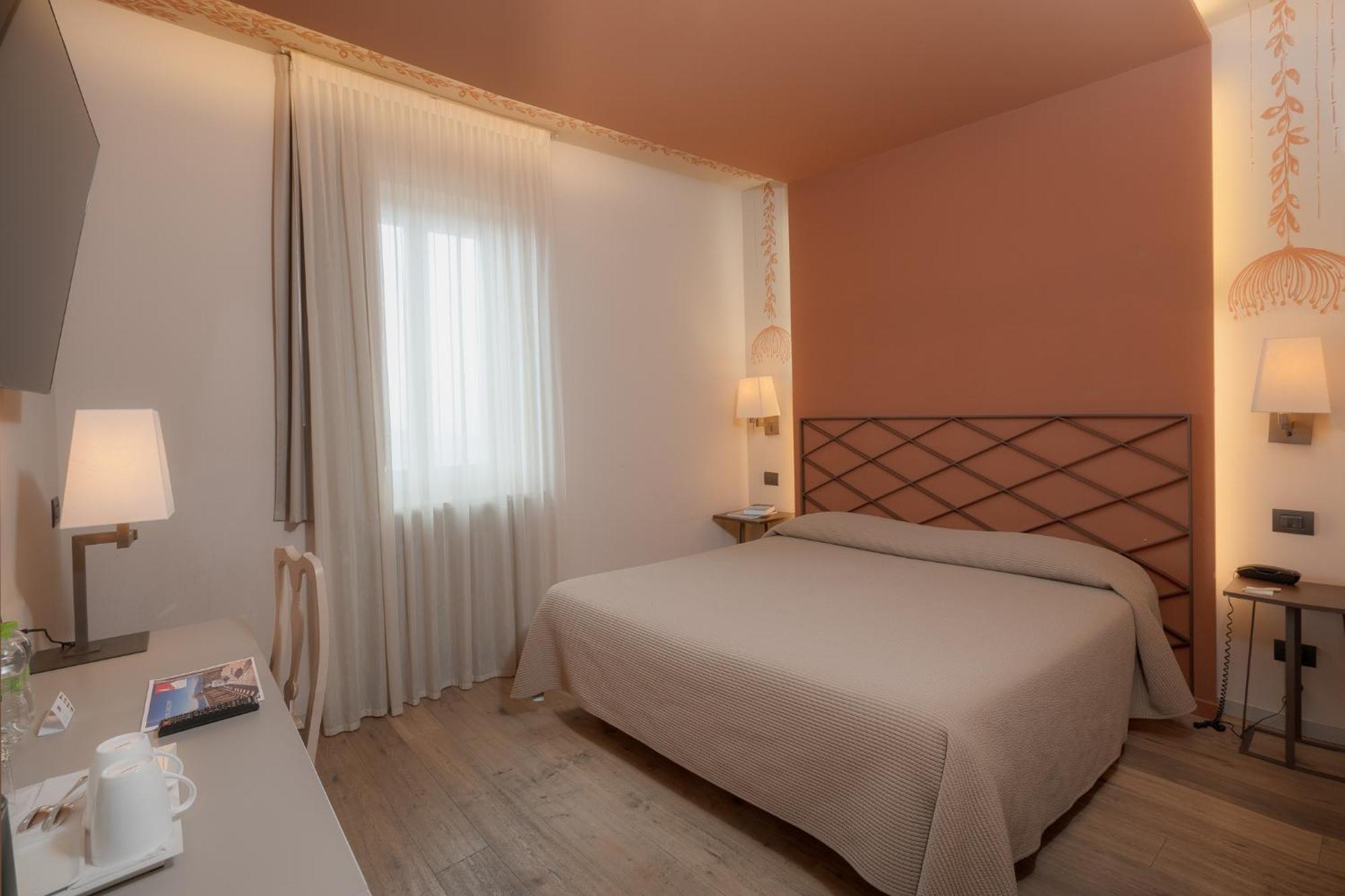 Titano Suites San Marino Bagian luar foto