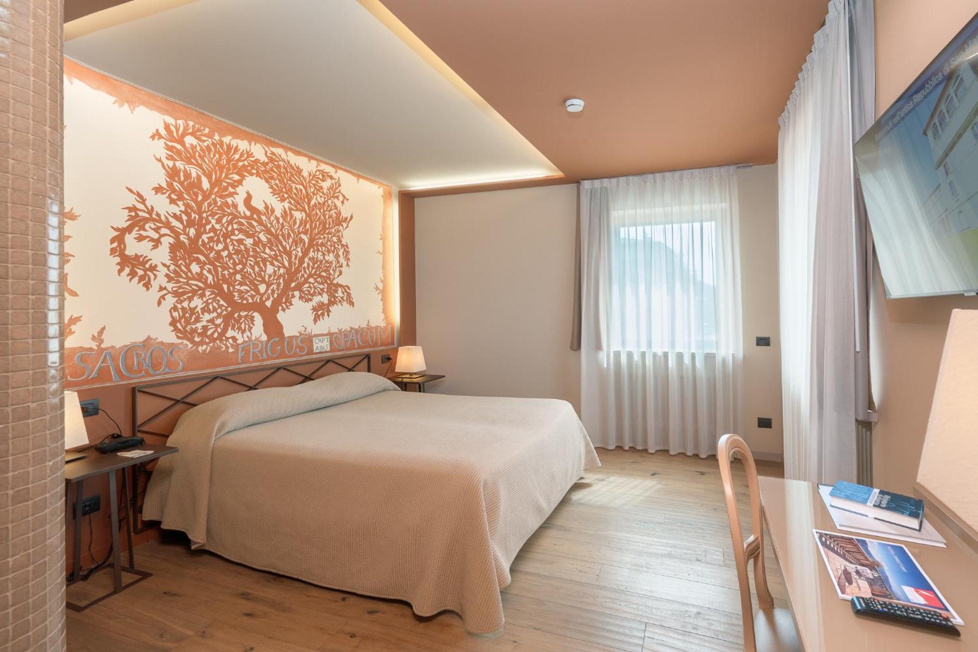 Titano Suites San Marino Bagian luar foto