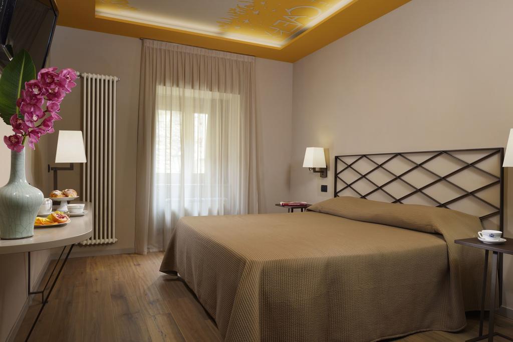 Titano Suites San Marino Ruang foto