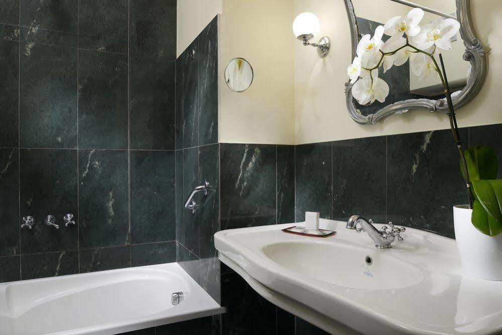 Titano Suites San Marino Bagian luar foto